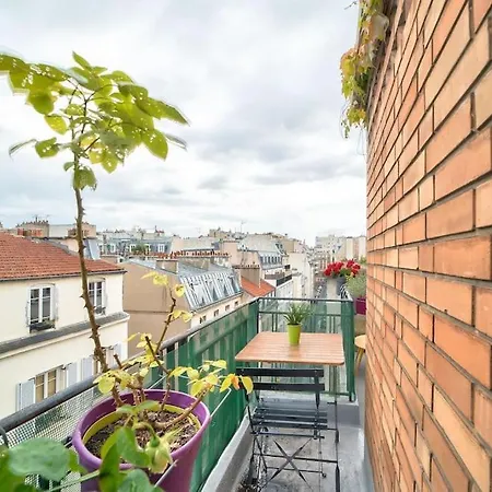 Apartament Spacieux Avec Balcon / Batignolles *