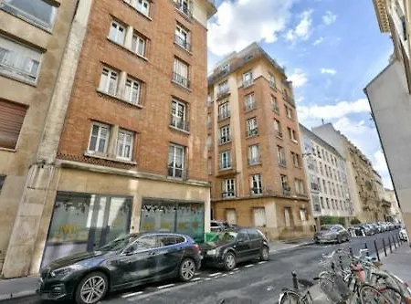 Apartament Spacieux Avec Balcon / Batignolles *