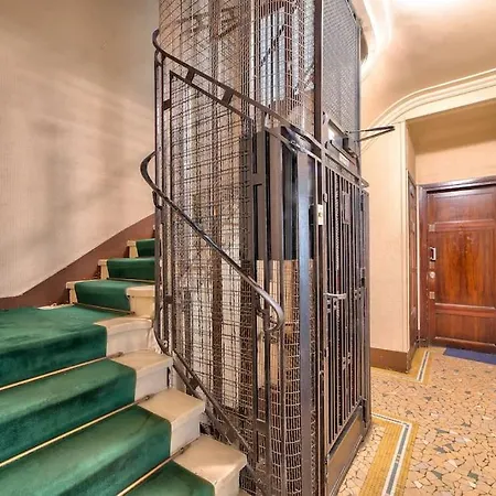 Apartament Spacieux Avec Balcon / Batignolles Paryż
