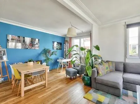 Spacieux Avec Balcon / Batignolles *