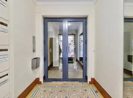 Spacieux Avec Balcon / Batignolles