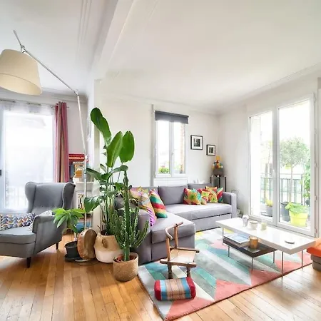 Διαμέρισμα Spacieux Avec Balcon / Batignolles