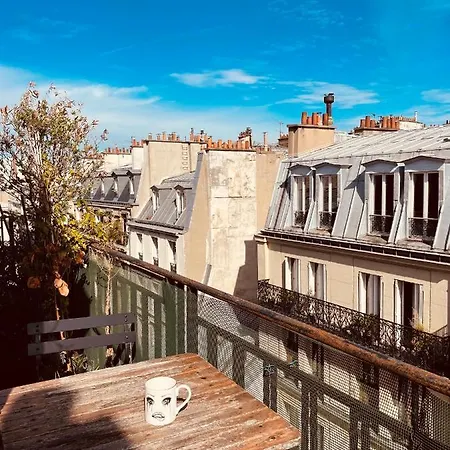 Spacieux Avec Balcon / Batignolles *